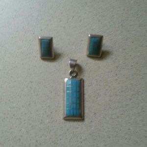 Turquoise pendant and earrings set