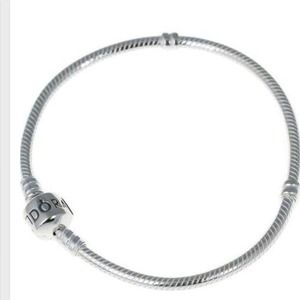Pandora bracelet 17 cm