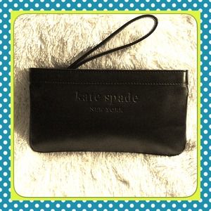 Kate Spade wristlet☀️☀️ REDUCED!! In PERFECT SHAPE