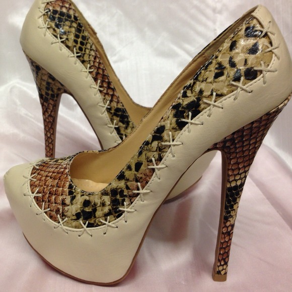 Pumps - Picture 4 of 4