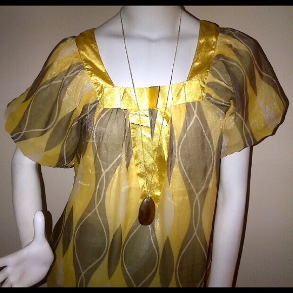 ✨💫Multi Colored Blouse✨💫 - Picture 2 of 3