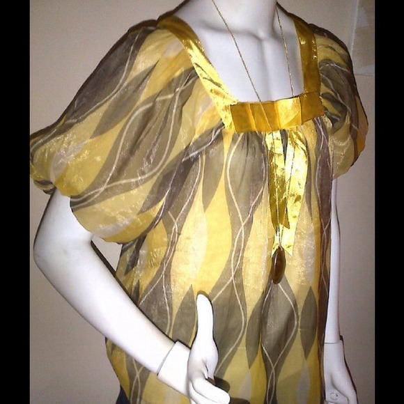 ✨💫Multi Colored Blouse✨💫 - Picture 3 of 3