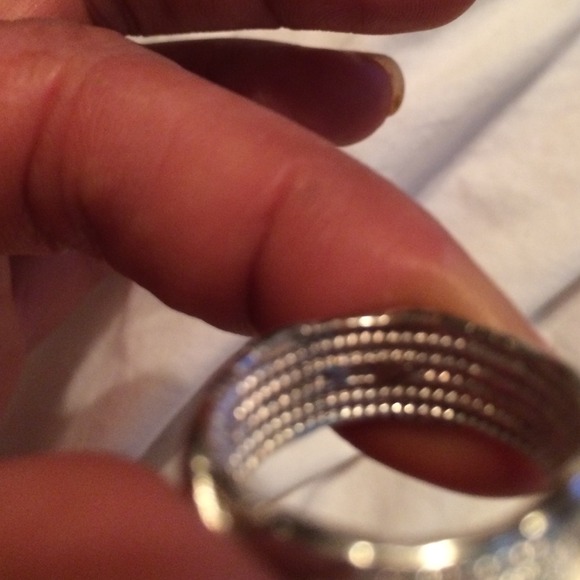 Sterling Silver cross design ring - Picture 4 of 4