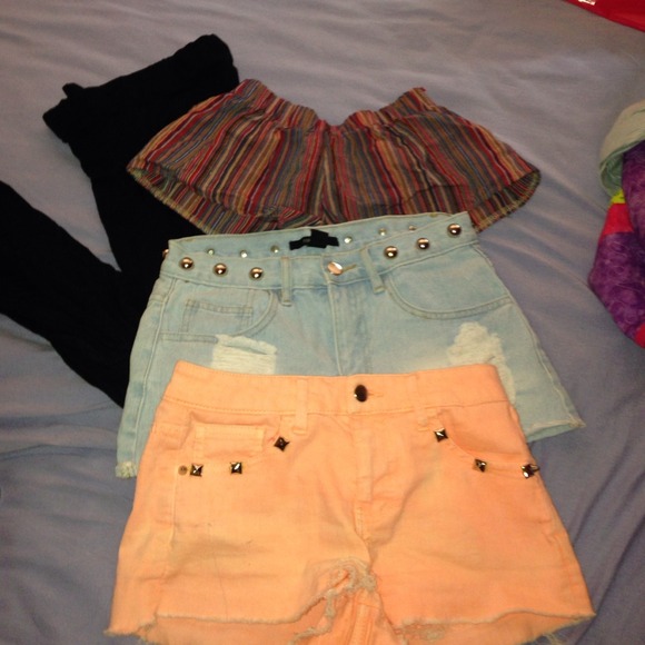 First picture:brandy melville maxi,3 shorts