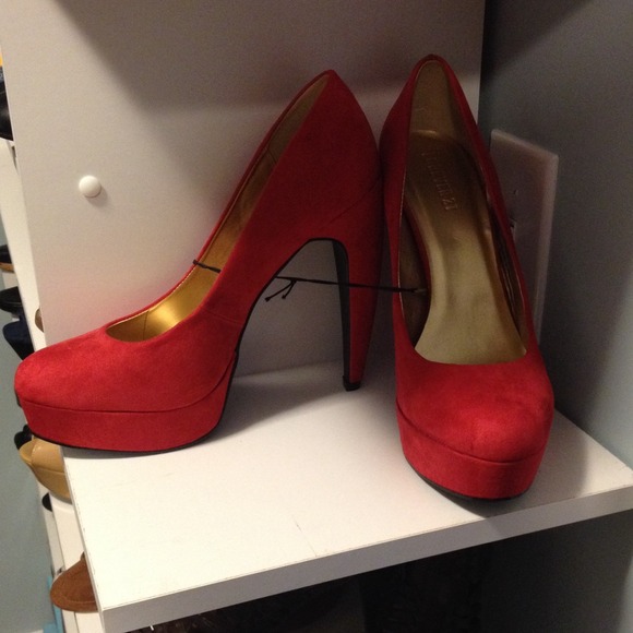 Hot red pumps