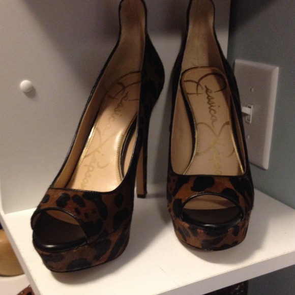Brand new Jessica Simpson leopard peep toe