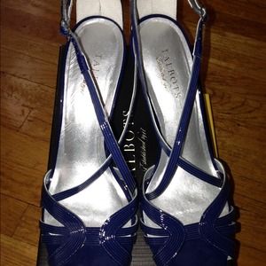 Brand New Talbots 'Getty' Sandals. Size 10