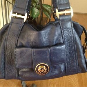 REDUCED 🔥🔥🔥🔥Authentic Michael Kors handbag