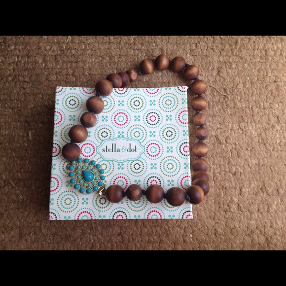 Stella & Dot Wood Bead Necklace