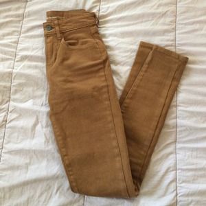 High Waist Brown Levis