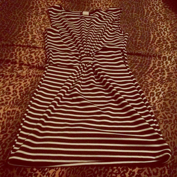 ❌Trade❌Striped cut out dress 💕💋