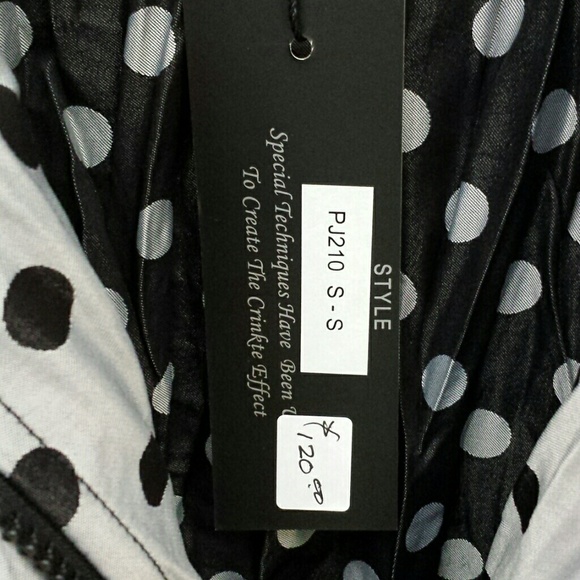 Boutique Jacket - Picture 4 of 4