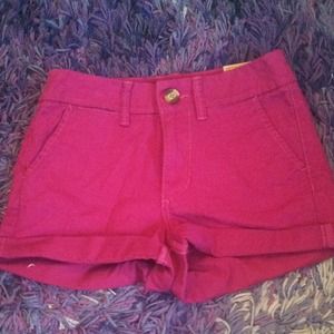 AMERICAN EAGLE HIGH RISE SHORTIE