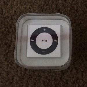 BRAND NEW 2gb iPod Shuffle