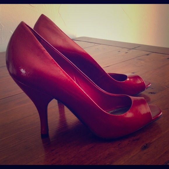 👠 BCBGIRLS Ruby Red Heels