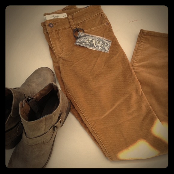 NWT Corduroy Pants from Abercrombie & Fitch Size 4
