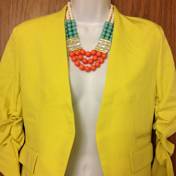 Necklace & Earrings - Picture 2 of 3