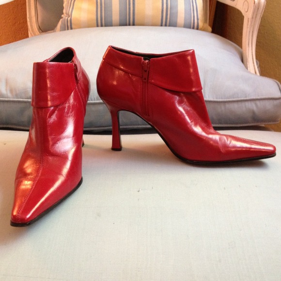 nine west red booties