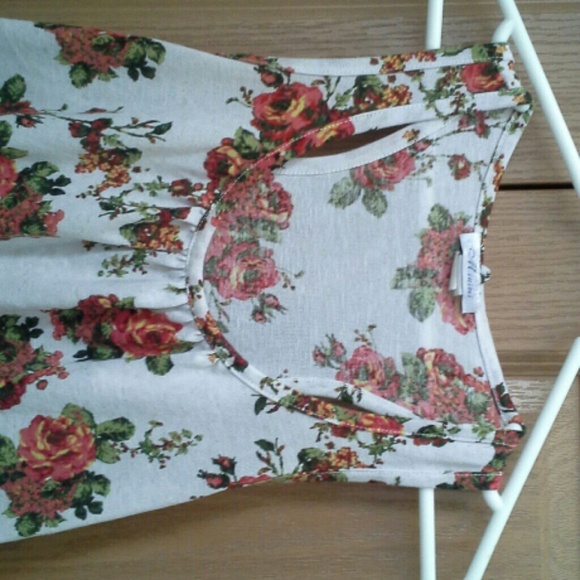 Floral top - Picture 2 of 4