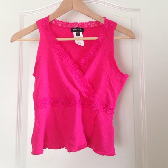 Bebe short fuschia tank w/ lace at neck & waist