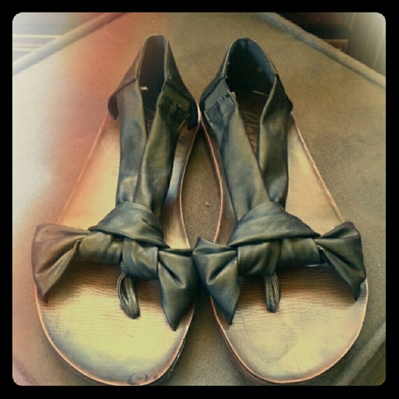 Blowfish Sandals Black Leather size 8 Shoes