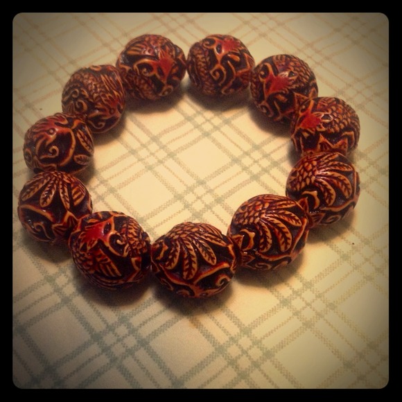 Funky large bead bracelet
