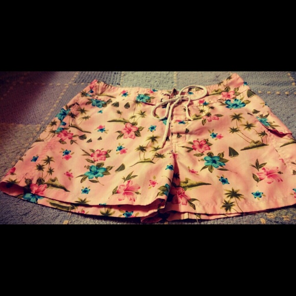 Ocean Girl Pink Shorts Floral Print SWIMWEAR - Picture 3 of 4