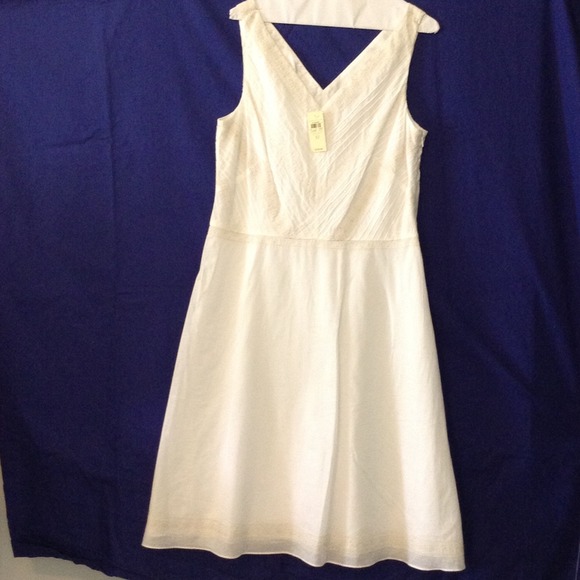 White w/ ecru lace trim Ann Taylor dress