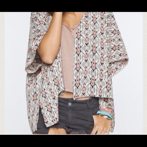 Brandy Melville Kimono