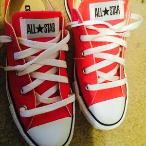 pink converse