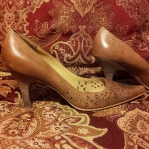 Liz Claiborne brown leather shoes