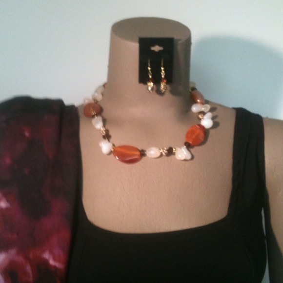 Apricot Agate necklace set - Picture 2 of 3