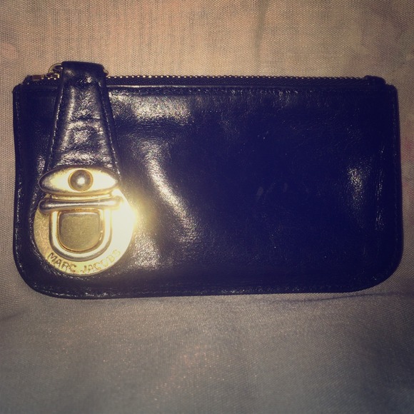 Key & Card Pocket