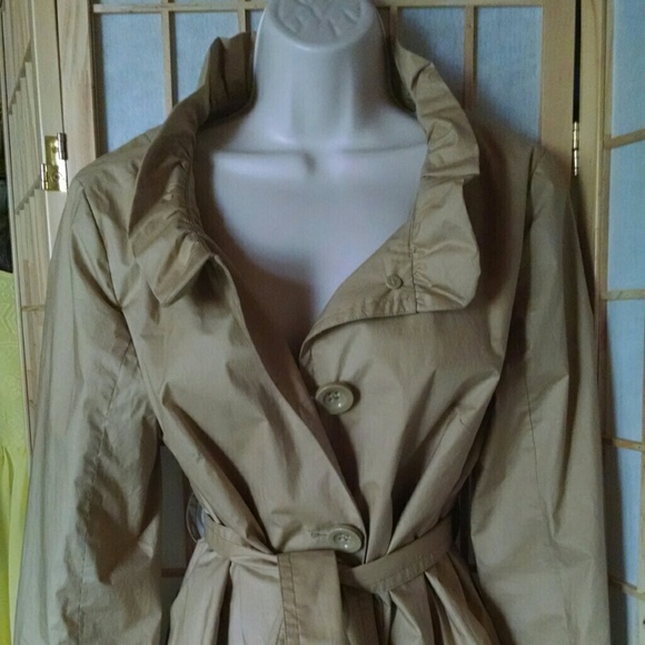 Jacket with belt.