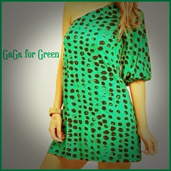 Hourglass Lily Dresses & Skirts - ❌SOLD OUT❌ Offshoulder dress.