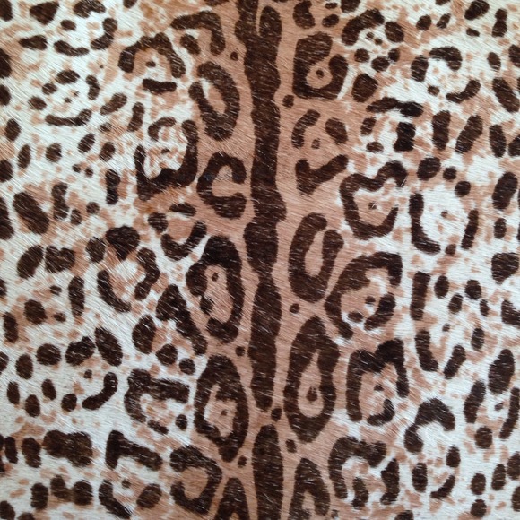 Leopard print and patent leather clutch - Picture 3 of 3