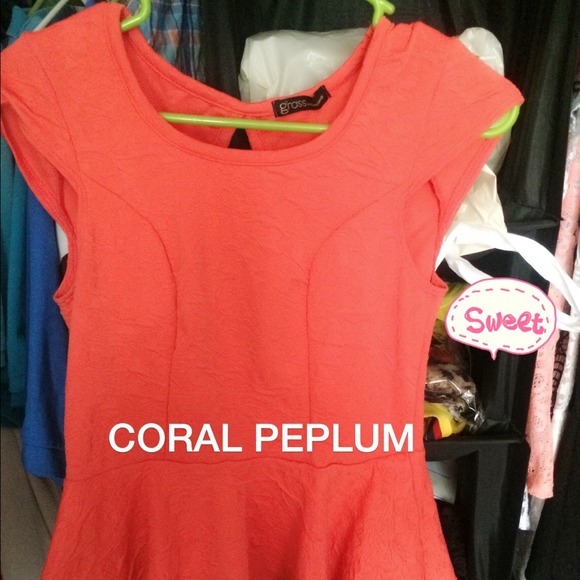 💛CORAL PEPLUM TOP💛