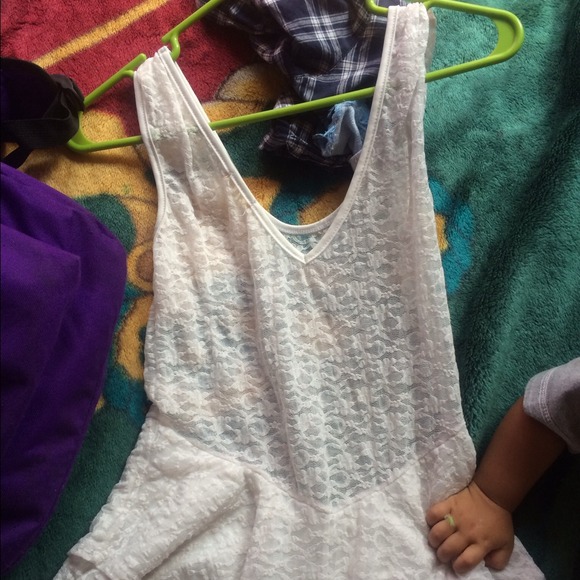 😁 White Peplum Top😘☺️