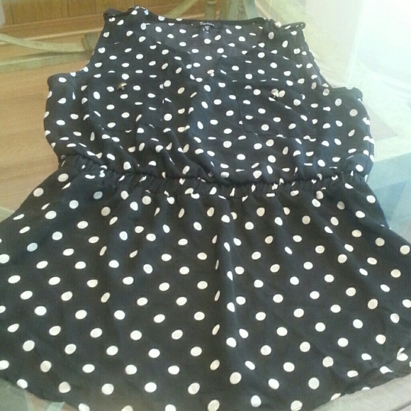 Pretty short  sleave - Picture 1 of 3