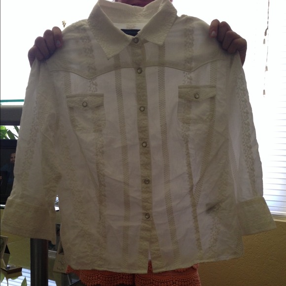 Cute western style shirt.