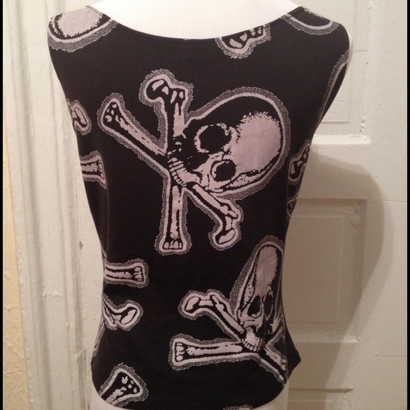 Agent X Skull & Crossbones Top - Picture 3 of 4