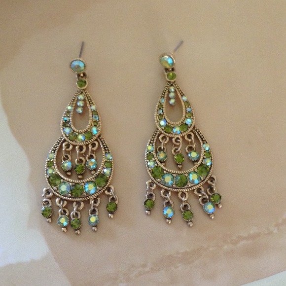 Chandelier earrings