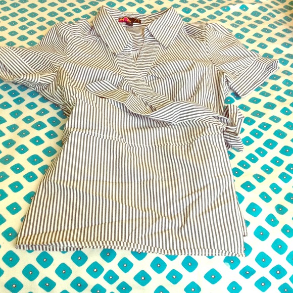 Stripped cute blouse!