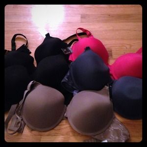 42DD bras red, slate, mocha, white and 2 blacks