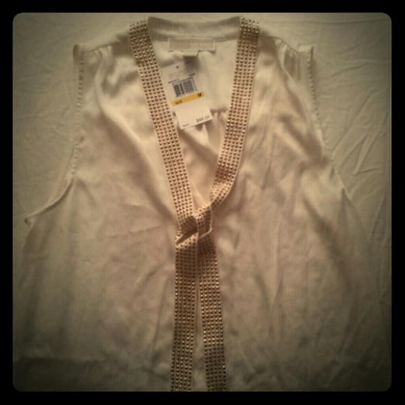 MICHAEL Michael Kors Tops - Gifted! Michael kors nwt cream sleeveless blouse
