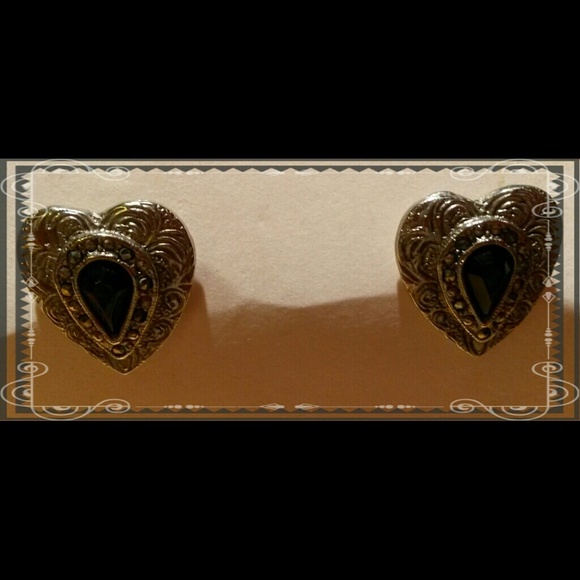 Vintage 80s Onyx Marcasite Sterling Silver Heart Studs: 925  VINTAGE ONYX HEART WITH MARCASITE EARRINGS EUC