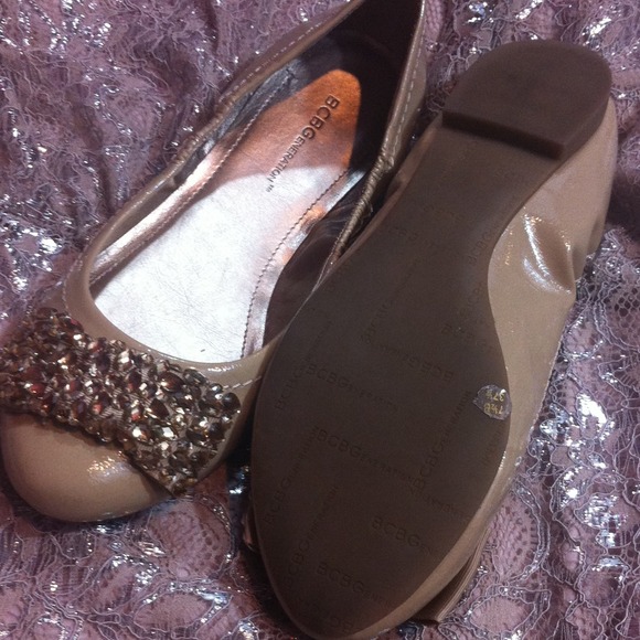 BCBGeneration Sparkle Bow Nude Patent Flats - Picture 3 of 3