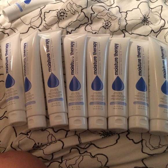Avon moisture therapy hand cream