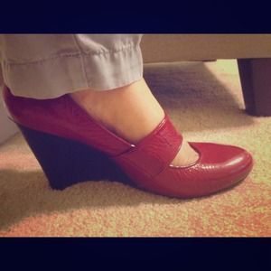 Like New RED BCBG Girls Mary-Jane platforms