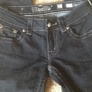 Miss me dark wash with dressy stitching Capri